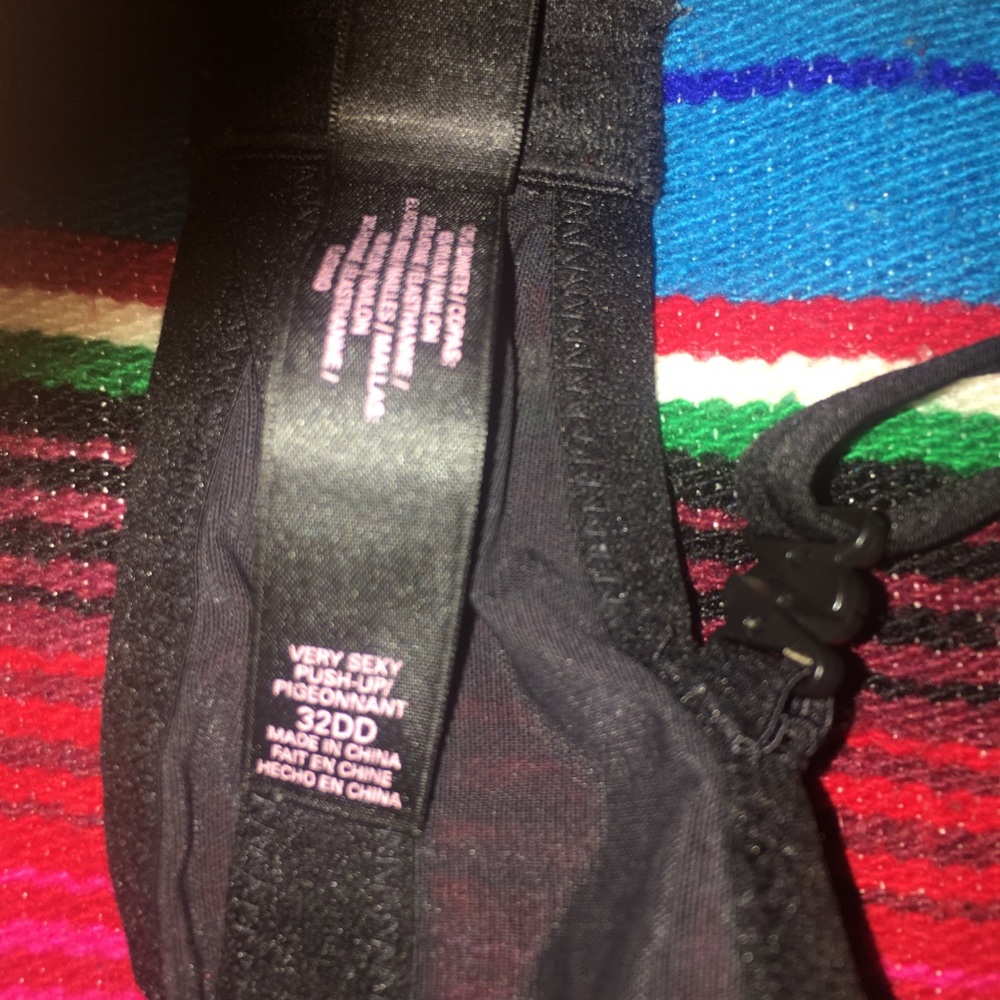 Victoria Secret Bra Bundle - Picture 4 of 5